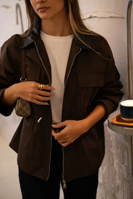 Chaqueta entallada de ante sintético Sharmaine