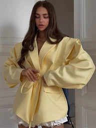 Blazer ceinturé à manches larges Leandra