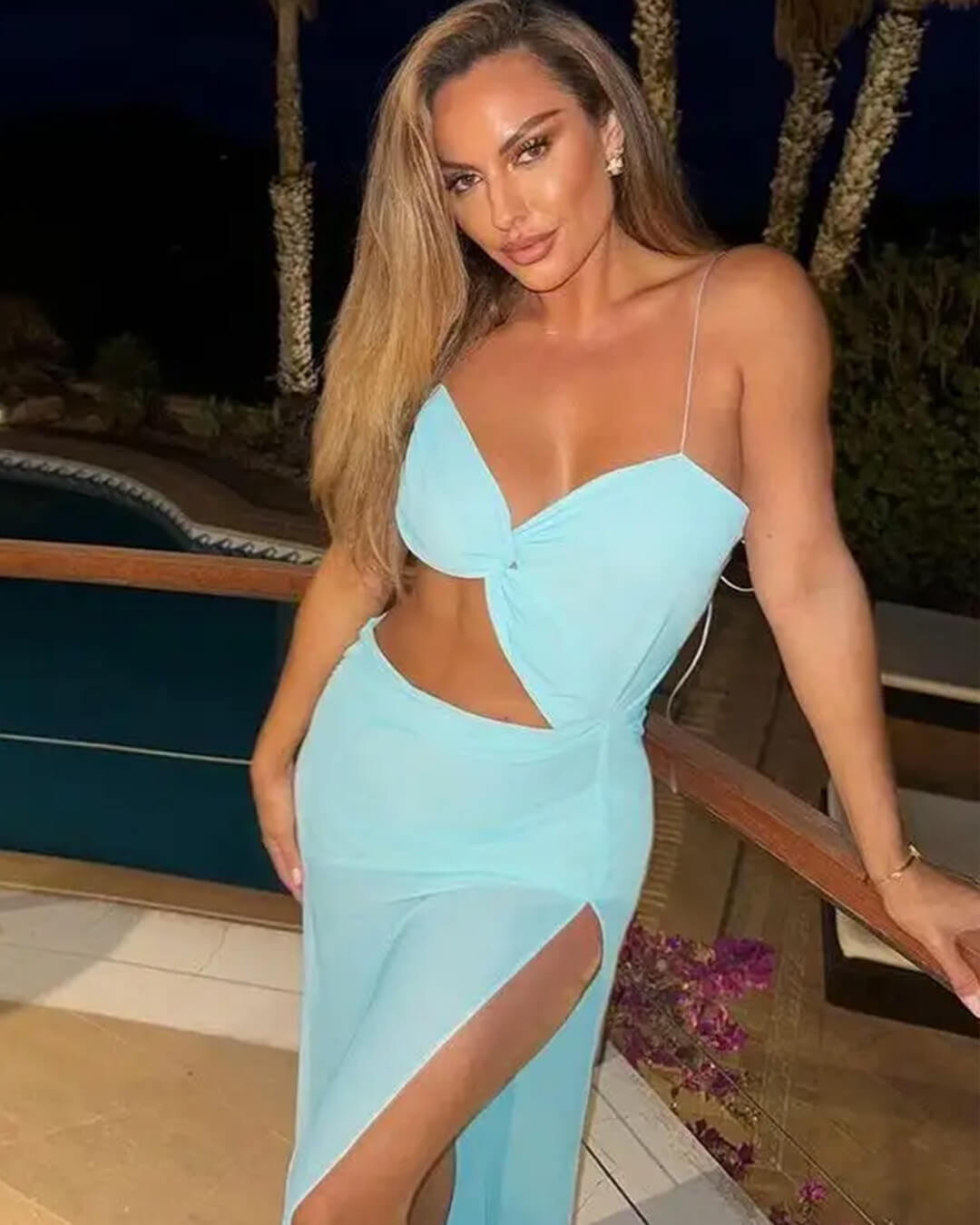 SOERA Jahlia Centre - Front Knot Maxi Dress with Splits - Dress -  Light Blue S