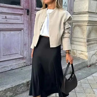 Anais Midirock aus schwarzem Satin mit hoher Taille
